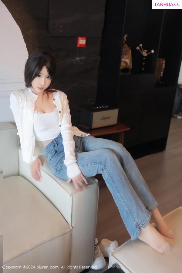   [XiuRen]高清写真图 2024.04.19 No.8427 桃妖夭 美腿性感第94张图片